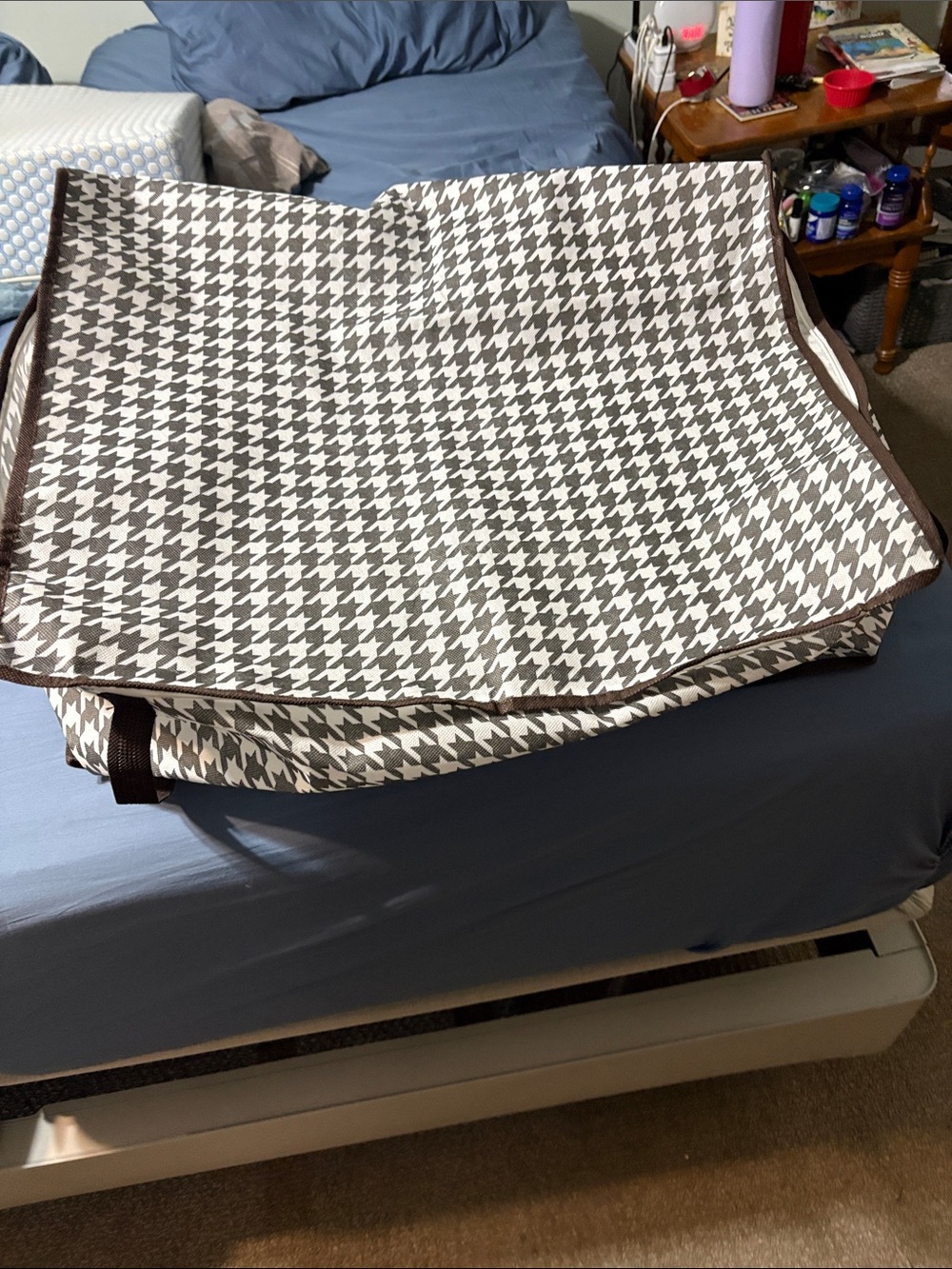 Houndstooth Foldable Storage Tote - Brown & White new 9 in tall and 22 in wide.